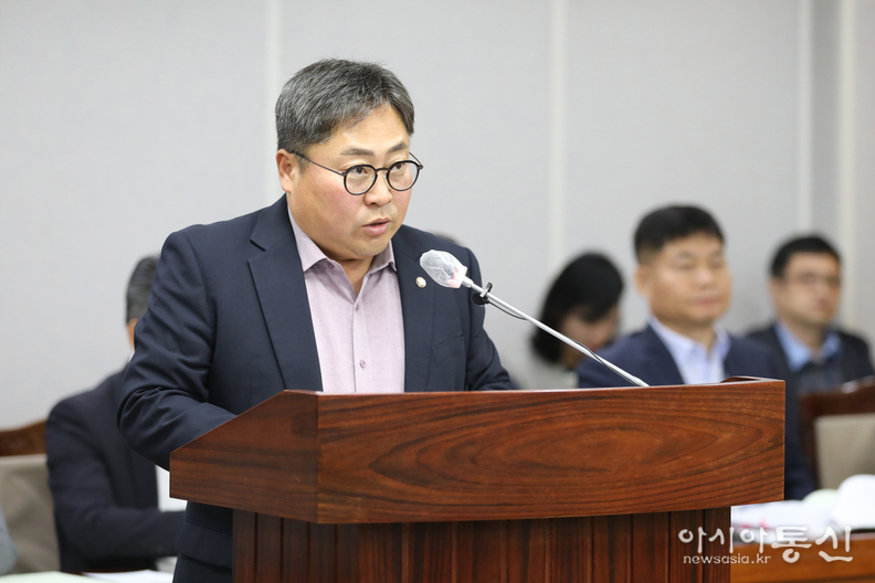 수원특례시의회 박현수 의원(국민의힘,평· 금곡,호매실)의 대표 발의안이 환경안전 위원회에서 원안 가결 됐다