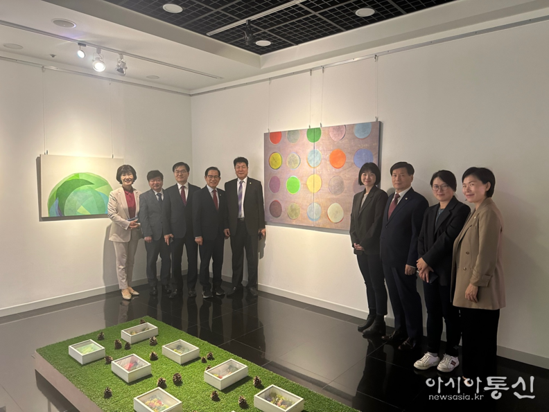 강남구의회 오온누리 의원 재능기부 작품 3점