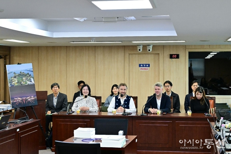 서울시의회 주택공간위원회, 노들 글로벌 예술섬 설계공모 당선자 토마스 헤더윅과 간담회 개최