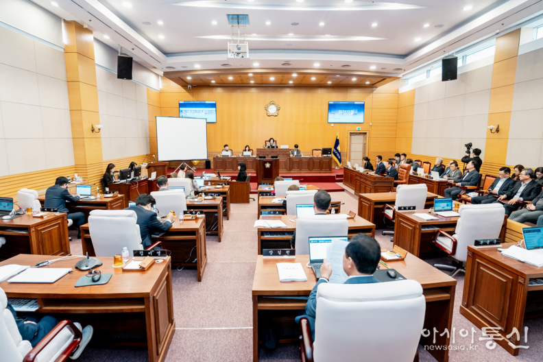 제279회 제2차 정례회 제1차 본회의