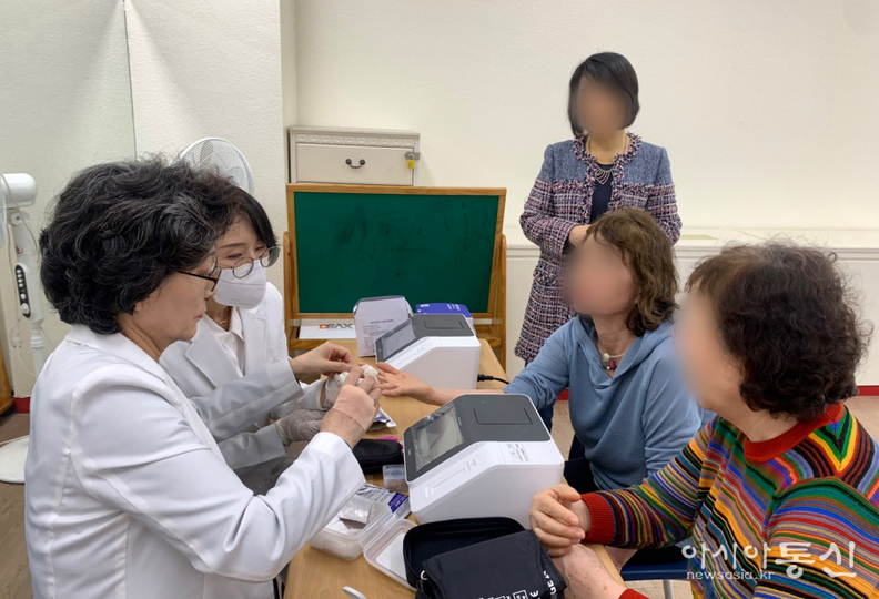심뇌혈관질환 예방모임 자조모임에서 검사