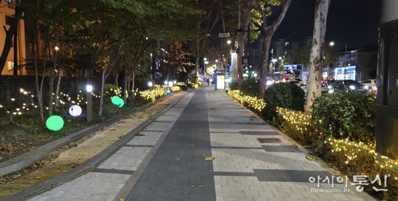 대치1동 ‘반딧불 빛의 거리’(도곡역 3번출구-그랑프리엔 상가)