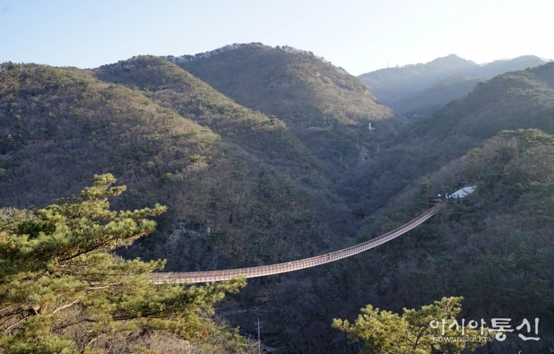 <경기도 파주시 적성면, <strong>" 감악산 출렁다리"</strong>> 김광부 기자
