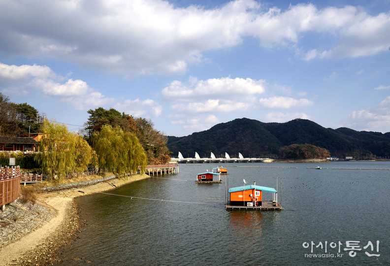 <충남 예산군, <strong>"예당호 출렁다리 주변 풍경"</strong>> 김광부 기자