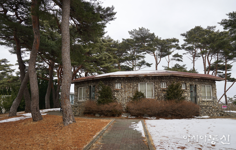 강원도 고성군, <strong>"화진포 해변 겨울(이기붕 별장)"</strong>> 김광부 기자