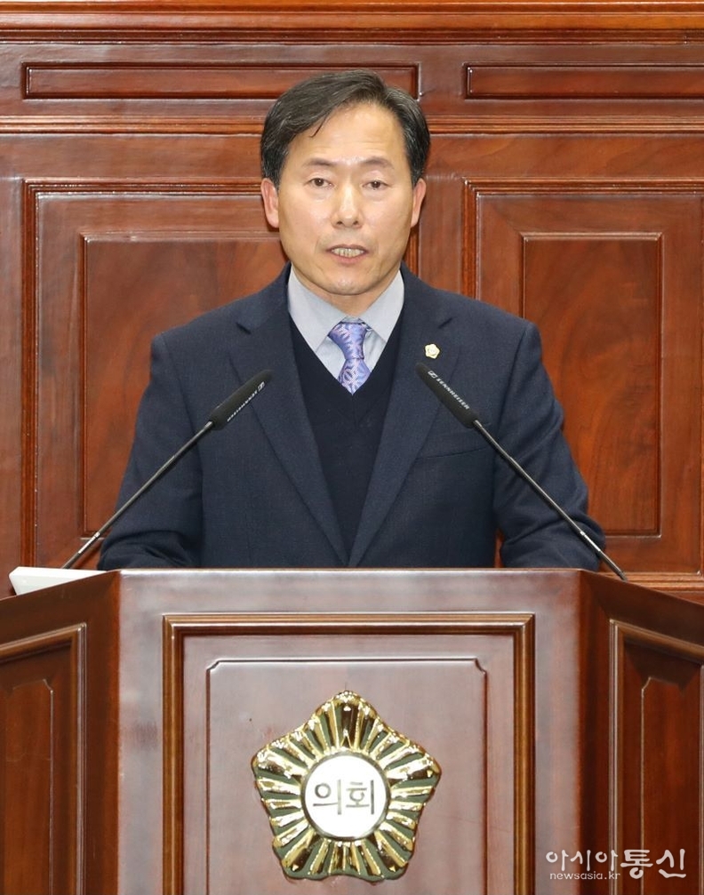 민주당 이재명 대표의 조속한 재판을 촉구하는 이지현 남구의원.