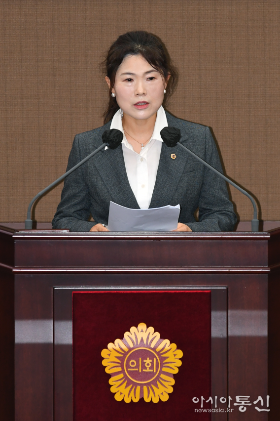 구미경의원이 본회의 5분발언에서 발언하고 있다