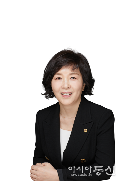 서울특별시의회 문화체육관광위원회<br>
위원장 김 경 (더불어민주당, 강서 제1선거구)