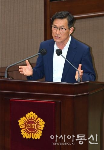 남궁역 위원(국민의힘, 동대문3) 제331회 정례회 제3차 본회의 시정질문 모습.