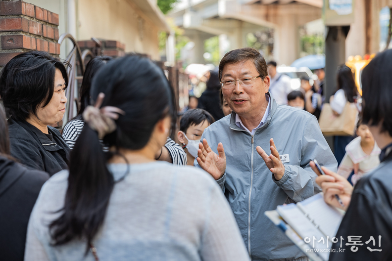 구남초교에서 소통하는 김경호 구청장