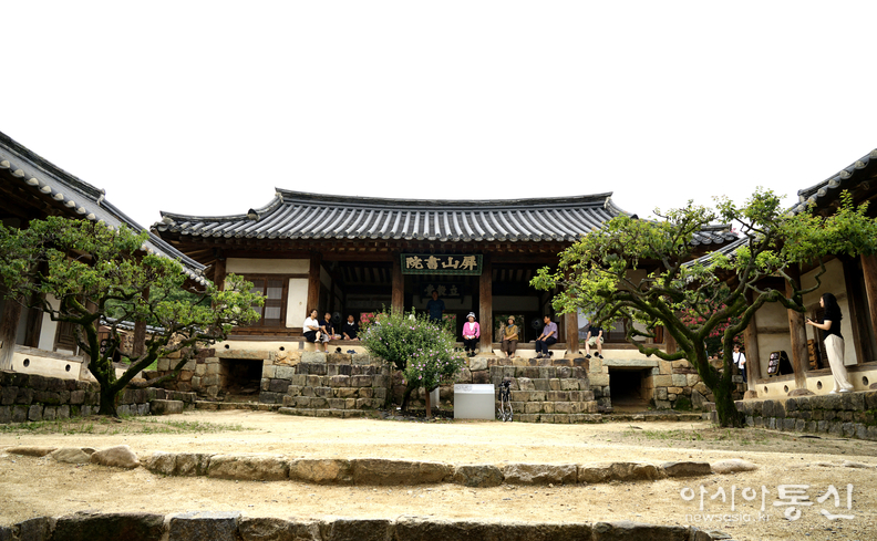 <경북 안동시 병산서원, <strong>"사적 제260호로 지정, 유네스코 세계유산에 등재된 서원(서애 류성룡 선생의 혼이 깃든 병산서원)"</strong>> 김광부 기자