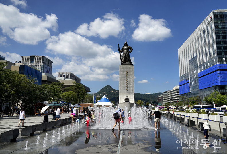 <서울특별시 종로구, <strong>"광화문 광장 여름 소경"</strong>> 김광부 기자