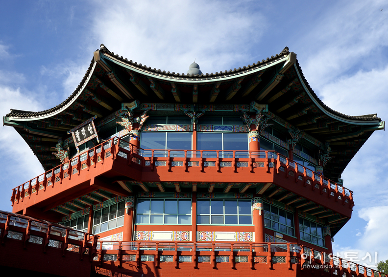 <서울시 광진구 능동, <strong>"서울어린이대공원 여름 풍경(팔각당)"</strong>> 김광부 기자
