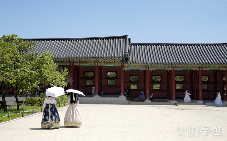 <서울시 종로구 사직로, <strong>"조선의 정궁(법궁) 경복궁의 여름(사적 제117호)"</strong>> 김광부 기자