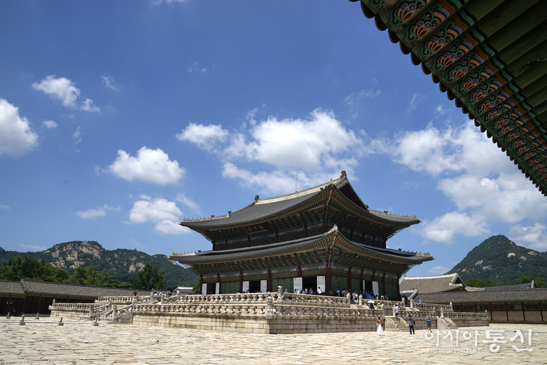 <서울시 종로구 사직로, <strong>"조선의 정궁(법궁) 경복궁의 여름(사적 제117호)"</strong>> 김광부 기자