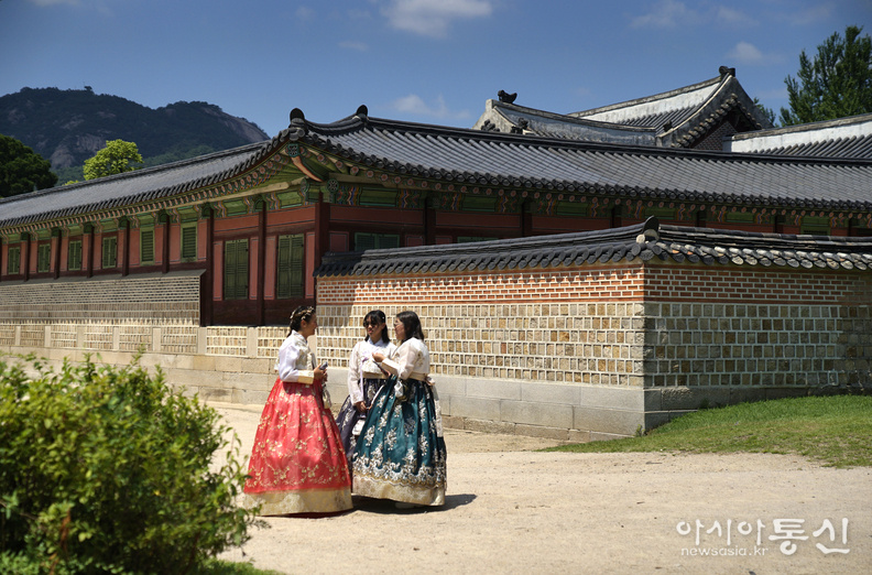 <서울시 종로구 사직로, <strong>"조선의 정궁(법궁) 경복궁의 여름(사적 제117호)"</strong>> 김광부 기자