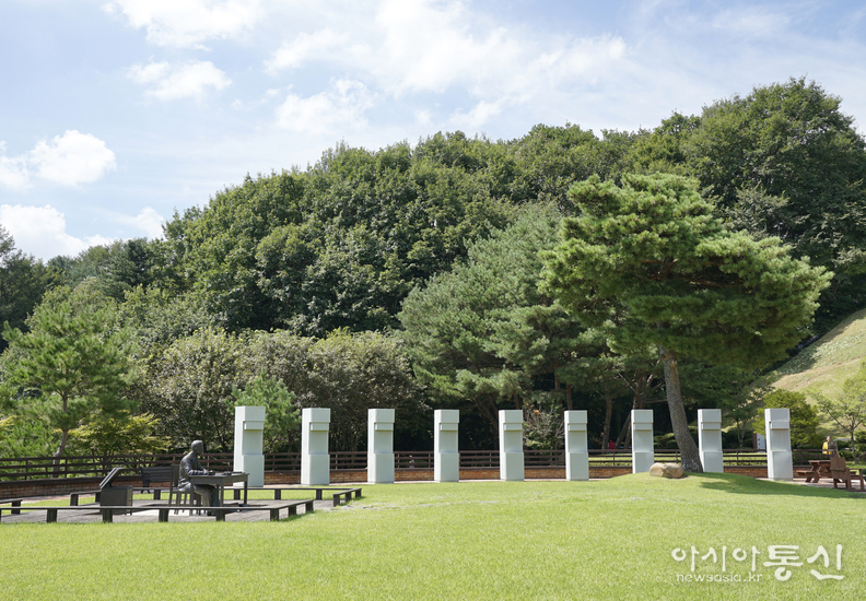 <강원도 평창군 봉평, <strong>"소설 메밀꽃 필 무렵 작가 이효석 선생, 그 삶과 작품을 만나는 봉평 이효석 문학관"</strong>> 김광부 기자