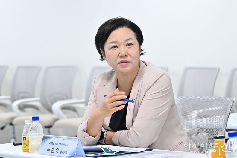 이 민 옥 의원(더불어민주당, 성동구 제3선거구)