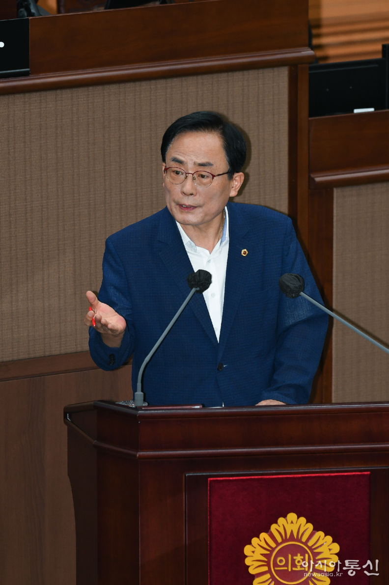 서울시의회 김형재 의원이 지난 8월 29일 열린 제322회 서울시의회 본회의에서 시정질문을 하고 있다.