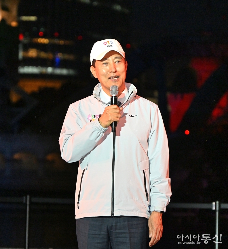 오세훈 서울시장이 17일(금), ‘2025 서울발레페스티벌 서울국제발레위크’ 개막식에서 축사하고 있다.