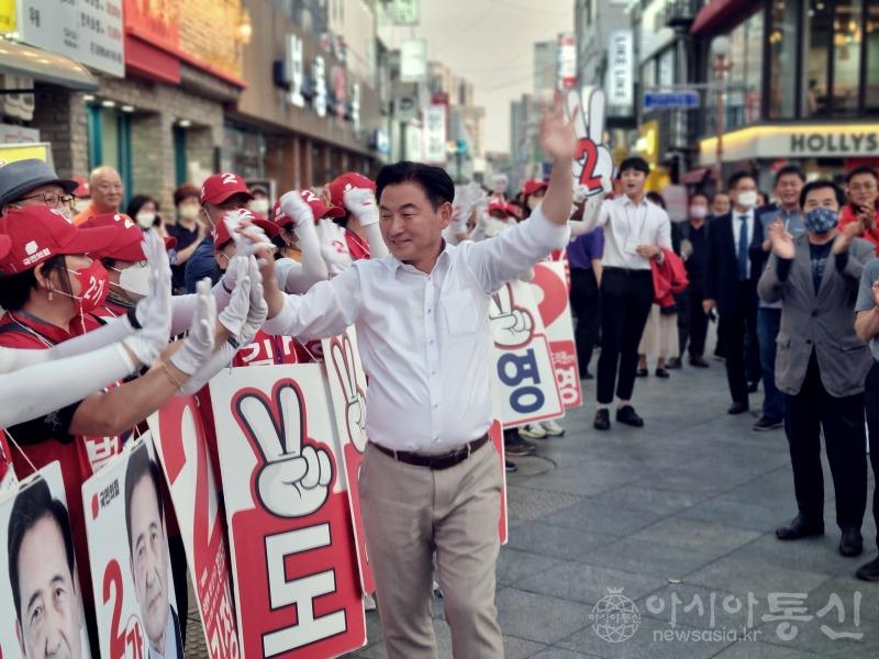 김동근 후보, 행복로에서 마지막 합동유세 진행3.jpg