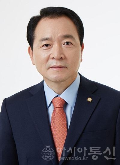 성일종_국회의원_사진.jpg