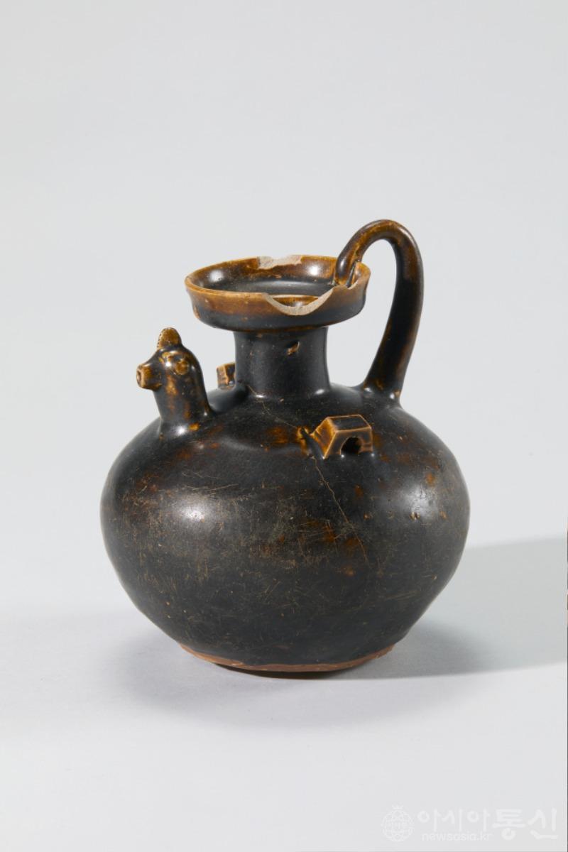 흑유 닭 모양 항아리(석촌동 고분군 출토).jpg