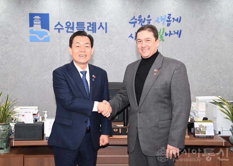 이재준 수원특례시장, 주한 튀르키예 대사 만나 “앙카라 학원 기념 사업 추진 검토하겠다”(2).jpg
