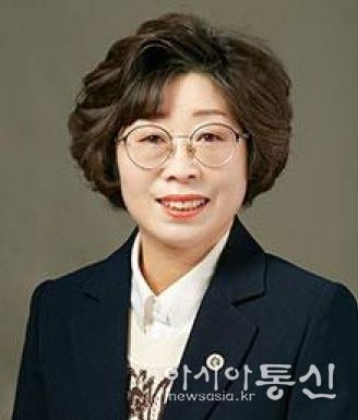 지난 18일 전북 전주 농촌진흥청에서 개최한 ‘제16대 임원 선거’에서 이진희 생활개선중앙연합회 정책부회장이 신임회장으로 당선됐다.