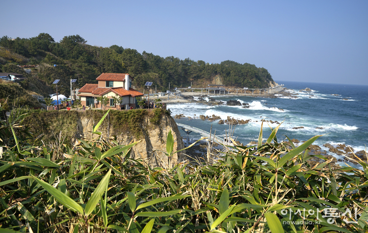 <경북 울진<strong>, "푸른 동해를 품은 하트 해변 울진 죽변항 (폭풍속으로 드라마 세트장)"</strong>> 김광부 @