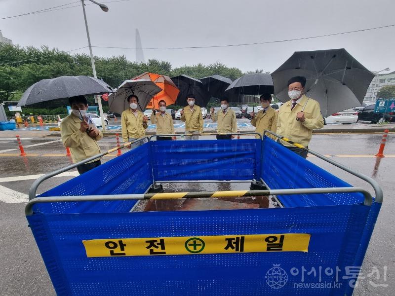서울시의회 남창진 부의장 (왼쪽에서 두 번째).jpg