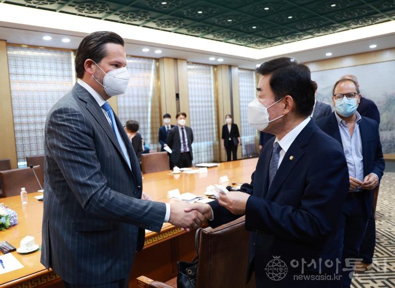 사본 -김진표 국회의장, 유럽2.jpg