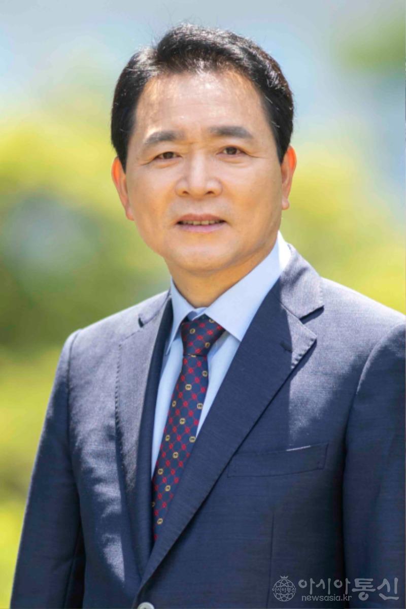 사본 -국회의원 성일종 프로필 사진 (1).jpg