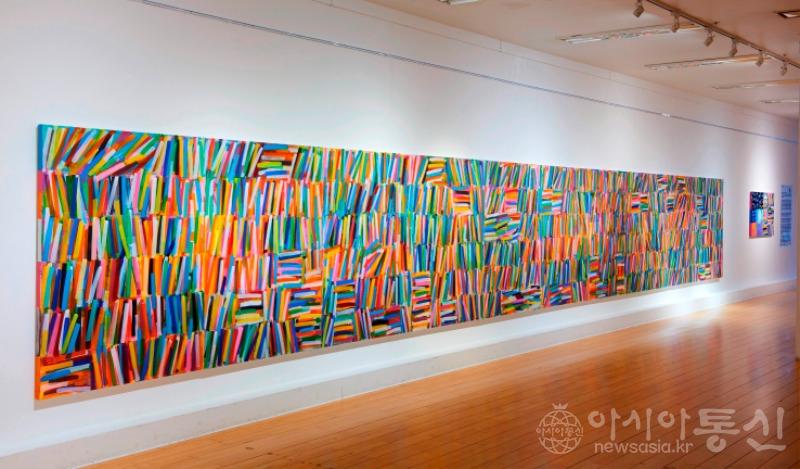 사본 -[작품4] 책이 사람이다, 1120×145㎝, 캔버스에 혼합재료, 2022.jpg