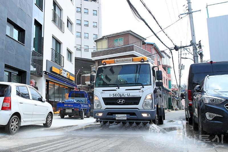 성동구 살수차 물청소.JPG