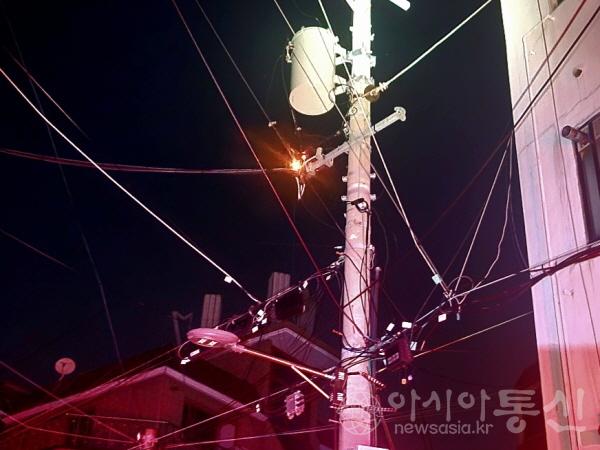 임학동 전신주 화재...인명피해 없어.jpg