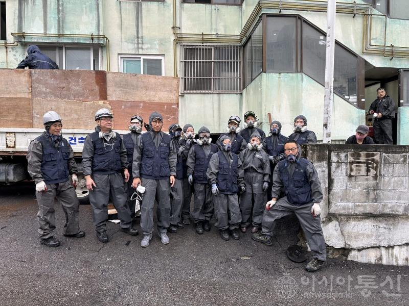 4 서구, 가좌1동, 지역사회 단체들 한마음으로 화제 피해가구 복구지원(1).jpg