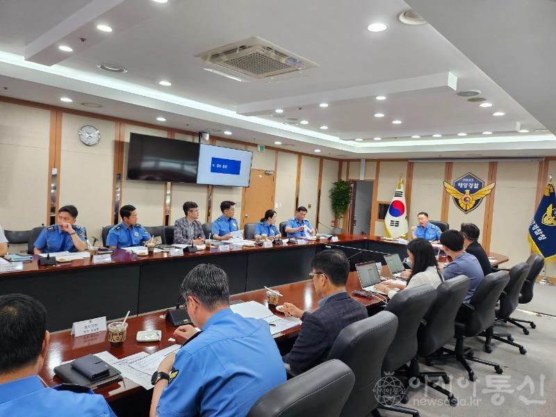 5일 해양경찰청 회의실에서 이명준 기획조정관과 관계 직원이 참석한 가운데 계급별 역량평가 구축 연구용역 착수보고회를 개최 했다 (4).jpg