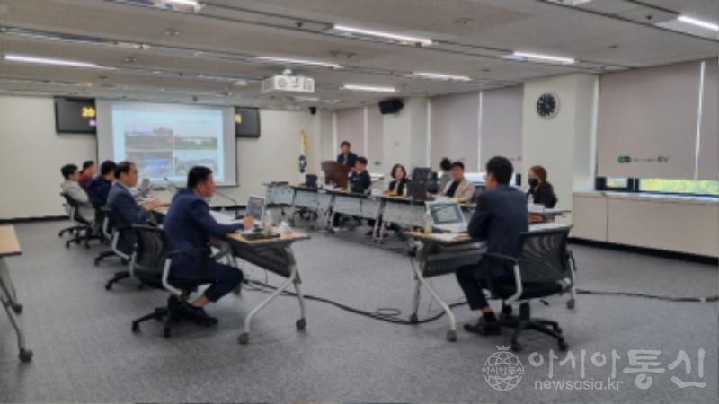 1. 부평구, ‘보도육교 미디어글라스 개선 사업’심의 공공디자인 진흥위원회 개최.jpg