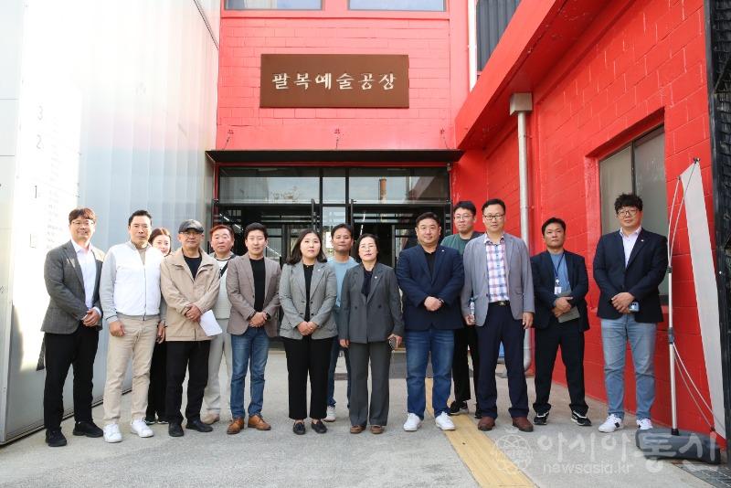 2023-10-30 보도자료 사진(「인천 서구 문화·체육 발전 연구단체」, 동아시아 문화도시 전주 비교시찰 실시).jpg