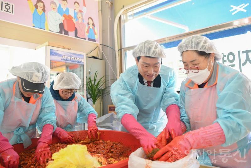 수도권매립지관리공사 김장나눔행사.jpg