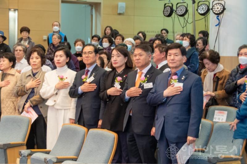 사진2. 강남구의회, ‘제9회 역삼 시니어페스티벌’ 참석.jpg