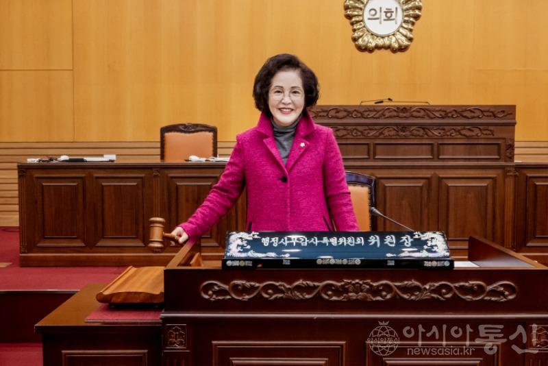 행정사무감사특별위원장-전은혜_0014.jpg