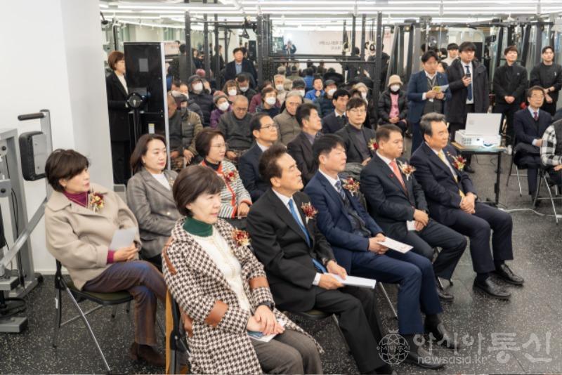 사진2. 강남구의회, ‘무장애 체력단련실 개소식’ 참석.jpg