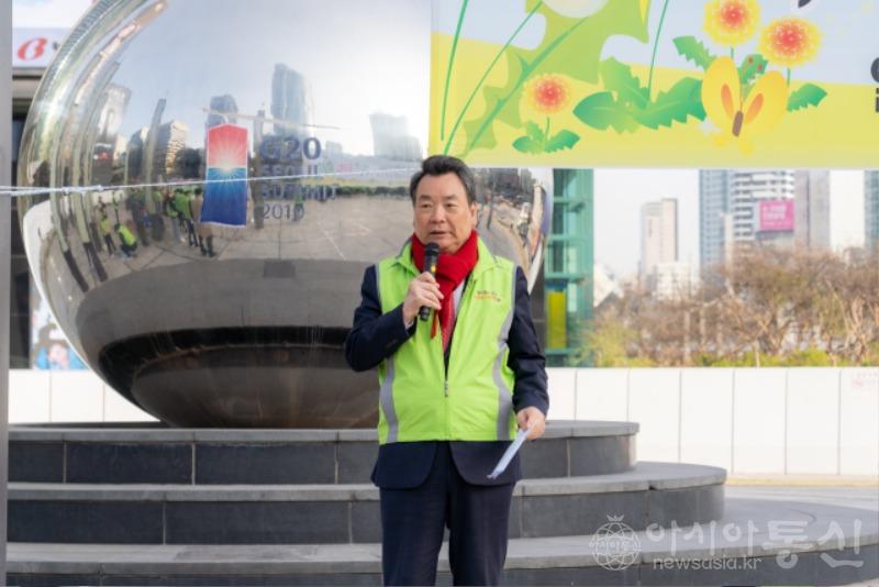사진1. 강남구의회, 2024 봄맞이 대청소 참여.jpg