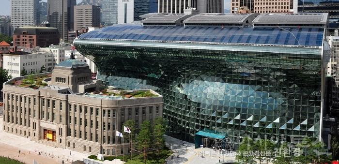 서울시청 전경.jpg