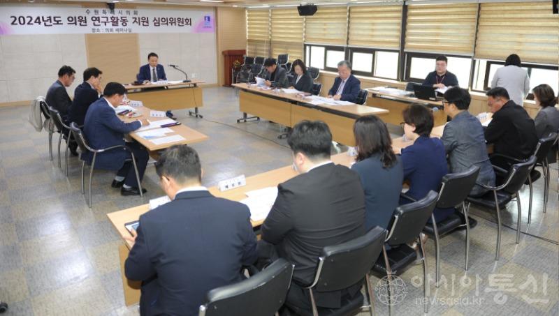 1-1 심의위원회 심의.jpg