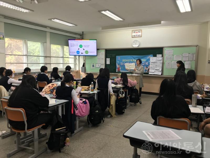 4월 11일 안양문화고등학교 설명회 사진 1.jpeg