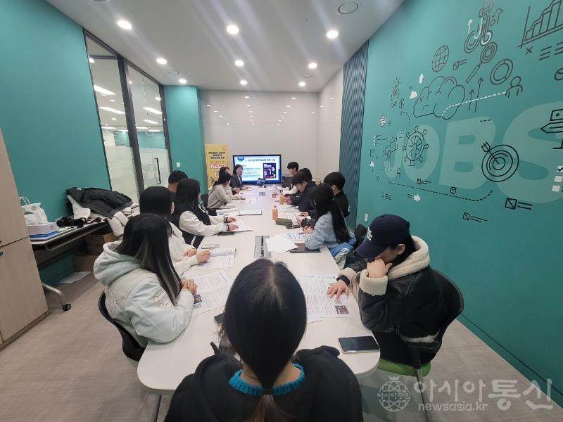3월5일 연성대학교 설명회 사진 2.jpeg