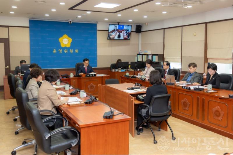 사진1. 강남구의회, 제318회 임시회 개회.jpg
